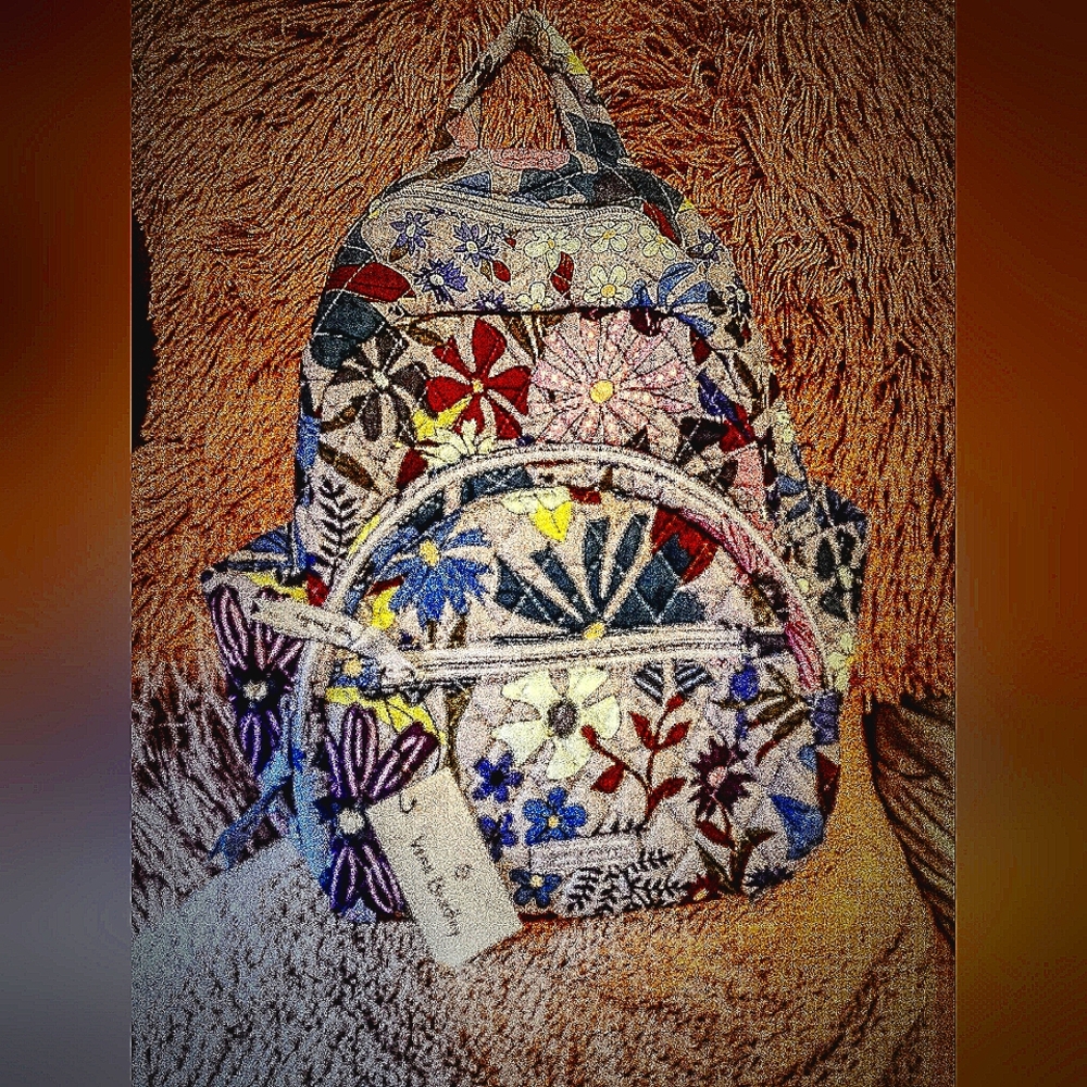 NWT VERA BRADLEY ESSENTIAL COMPACT BACKPACK-Bengal Lily